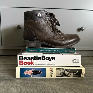 Earth Origins brown leather zip up boots